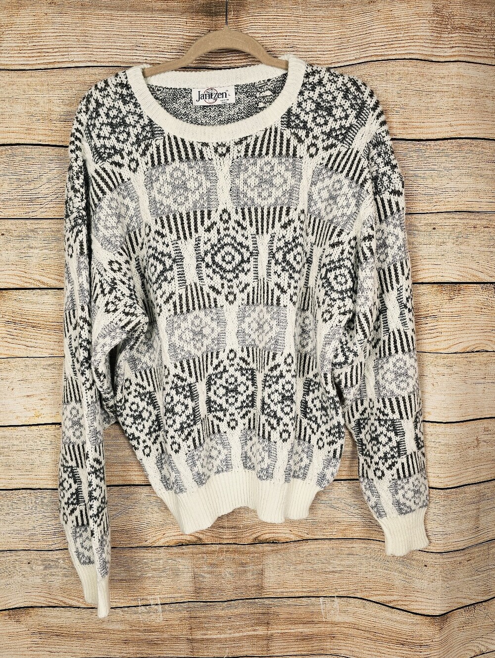 Vintage Men's Jantzen Pattern  Crewneck Sweater Size Large